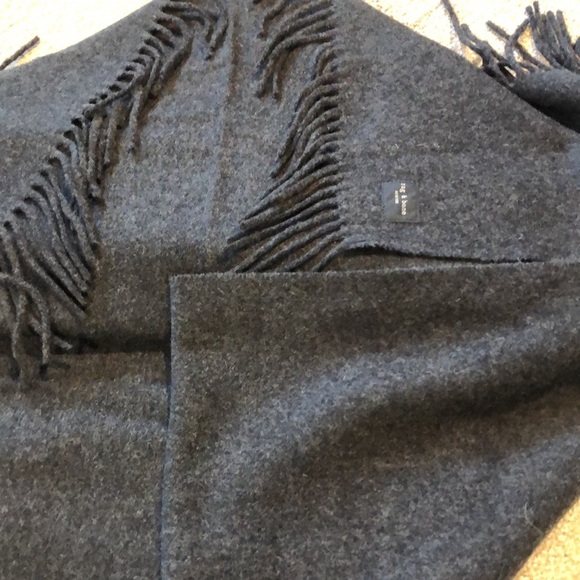Rag & Bone charcoal grey wool scarf w fringe recycled wool 28 x 72 - Picture 4 of 4